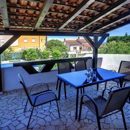 With Swimming Pool Near Centre Tatil Evi *